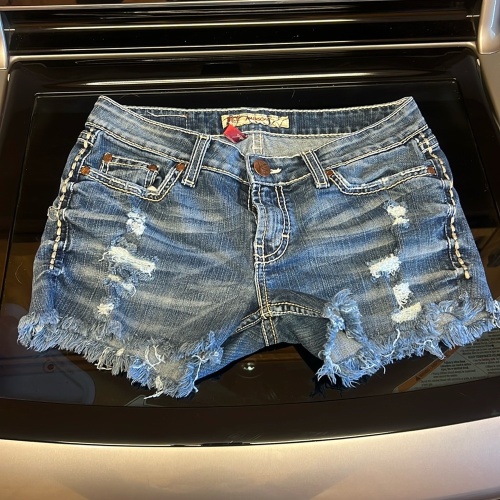 BKE cut off shorts